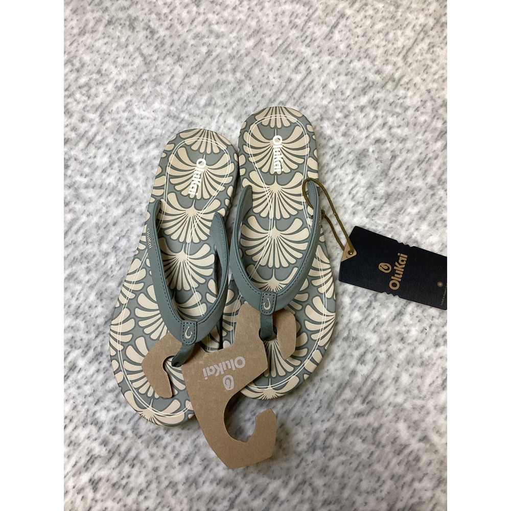 OluKai Uiki Silverpine Floral Print Sandals Womens 8 Flip Flops 20537-SPZQ